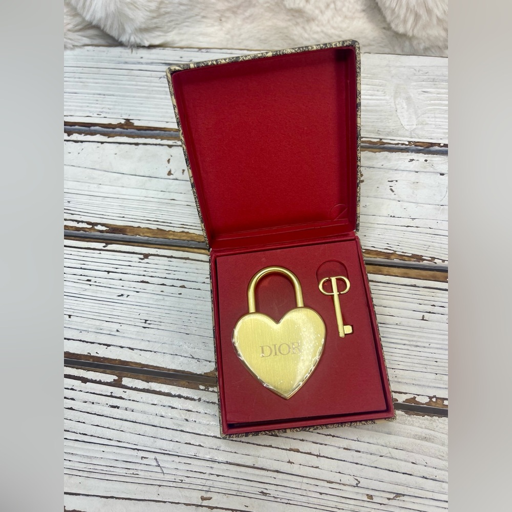 Dior Brushed Gold Chunky Padlock Heart Lock & Key Novelty Gift In Box 2 Pc Set